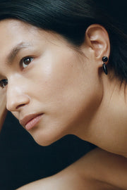 Tiny Phoenician Earrings in Onyx - Sophie Buhai