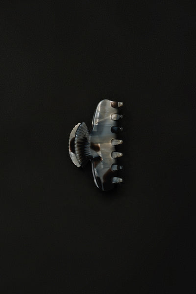 Small Fan Shell Claw In Tesserae | Sophie Buhai
