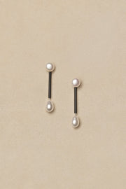 Small Osiris Pearl Earrings - Sophie Buhai