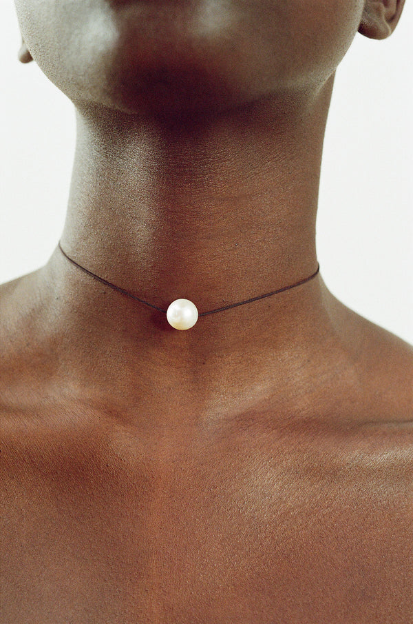 Emilie Choker, White Pearl - Sophie Buhai