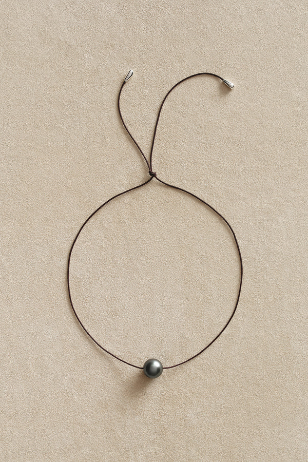 Emilie Choker, Tahitian Pearl - Sophie Buhai