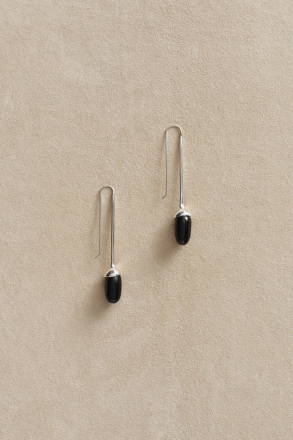 Sophie Buhai - Long Dripping Stone Earrings in Onyx