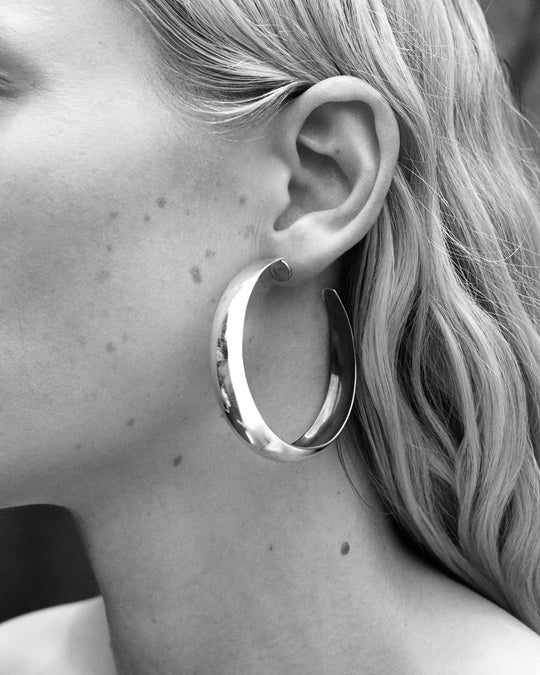 Sophie Buhai 南洋マーメイドのスターリングシルバーイヤリング Sophie Buhaiのシルバー＆ホワイト ミディアム Eleanor ピアスが