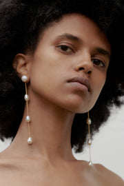 GOLD MEDIUM PEARL DROP EARRINGS - Sophie Buhai