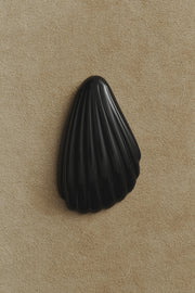 COQUILLE HAND MIRROR IN ONYX - Sophie Buhai