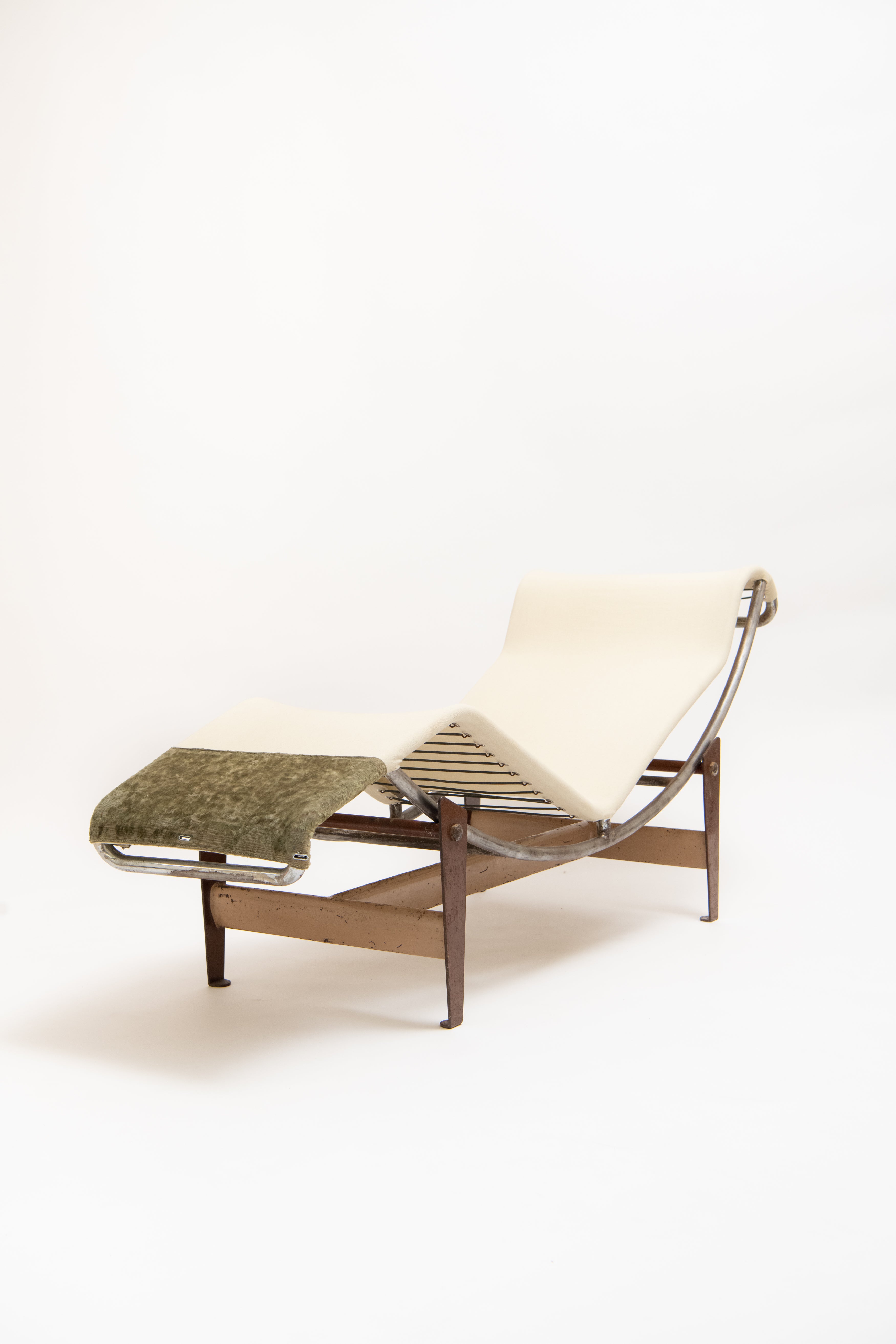 Charlotte Perriand Pierre Jeanerret Le Corbusier Early Chaise Basculante C  1928