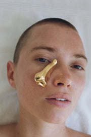 18K GOLD NOSE BROOCH - Sophie Buhai
