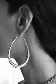 MEDIUM EGG HOOP EARRINGS - Sophie Buhai